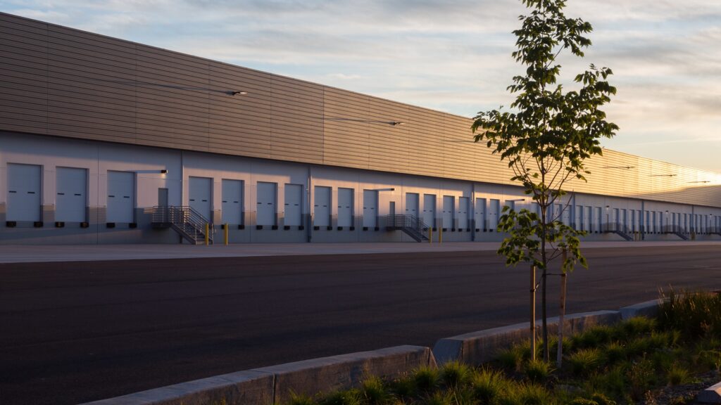 Bridge-Portfolio-BP I5 Portland exterior garages